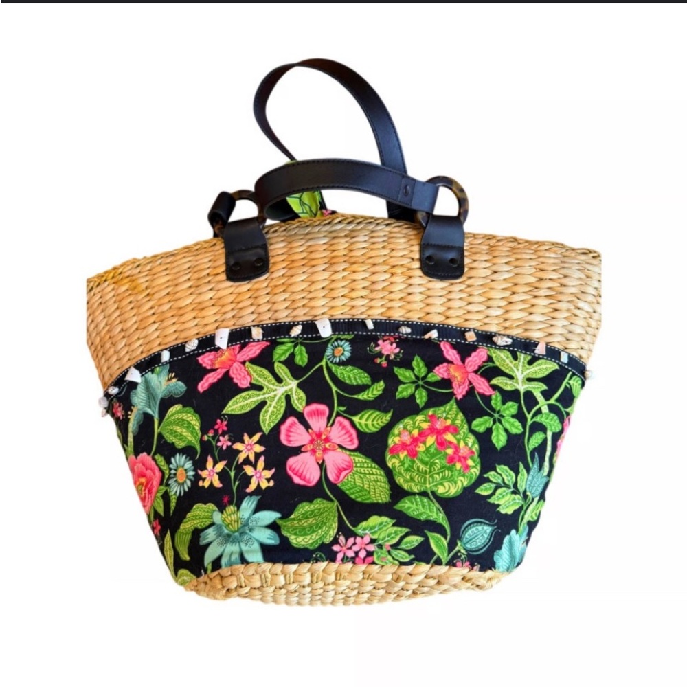 Vera Bradley large floral Woven Tote Bag great for beach